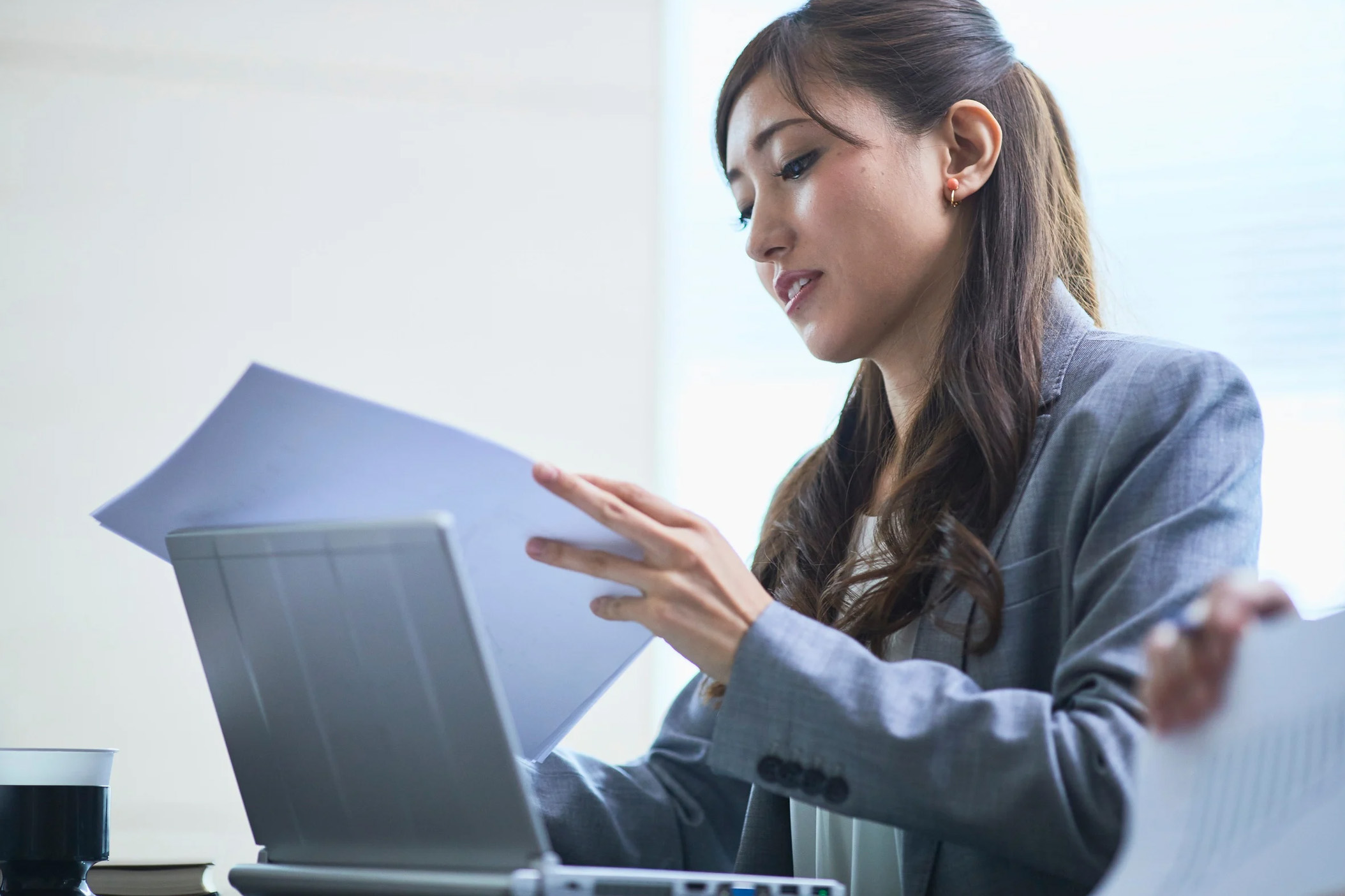 Las Vegas home seller reviewing the costs of selling a home